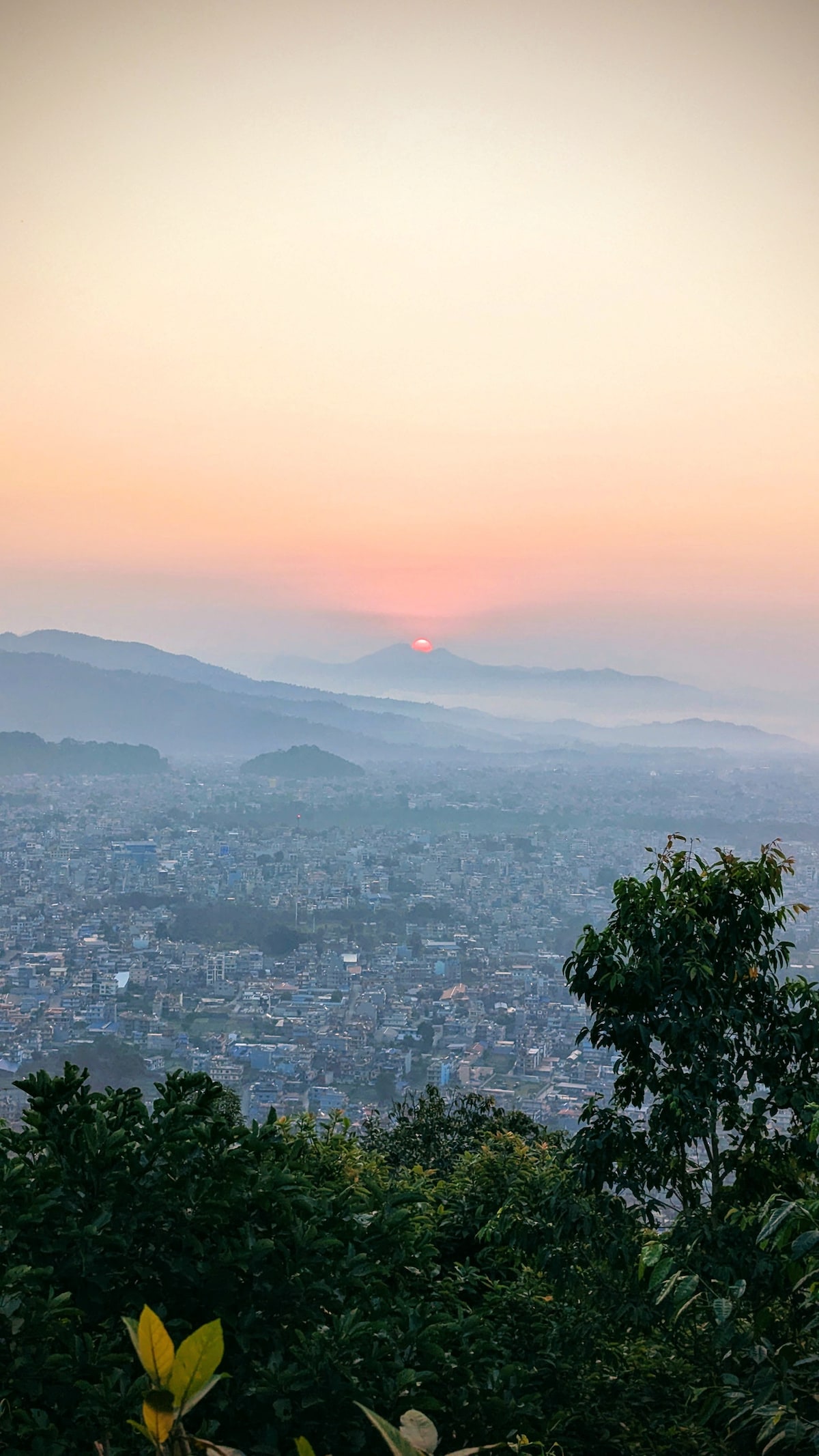 Hilltop Private Pool Villa, Mountain & City Views — photo