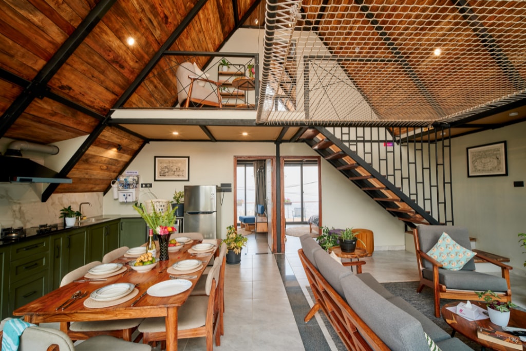 Hilltop Private Pool Villa, Mountain & City Views — photo