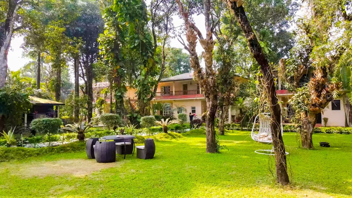 Enjoy the vacation Chitwan-Nepal. — photo