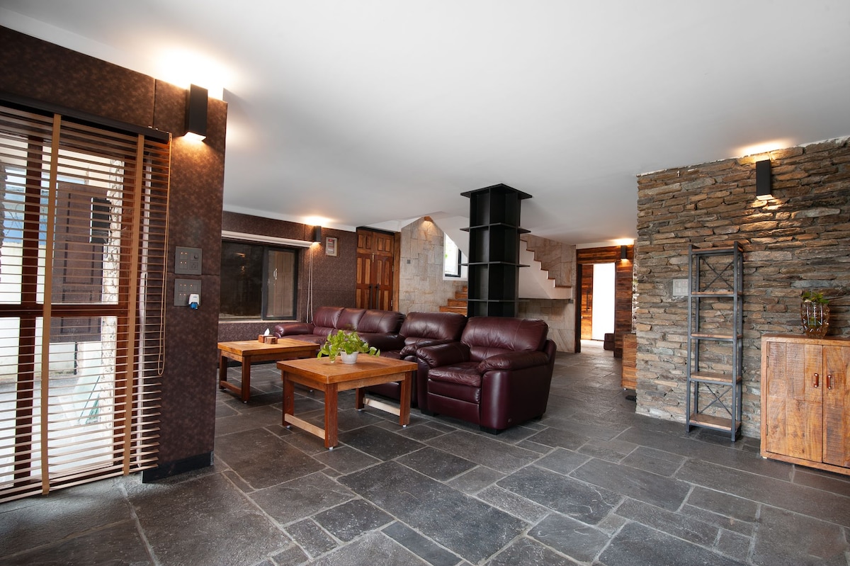 Private Luxury Home — photo