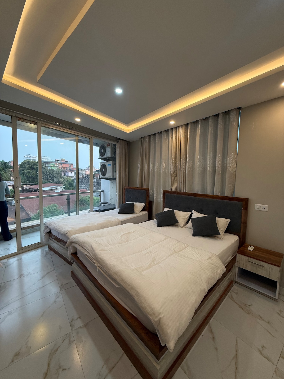 Sol Stay YSA — photo