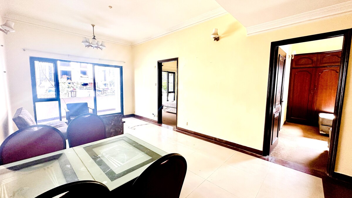 Landmark: Close to Everything — photo