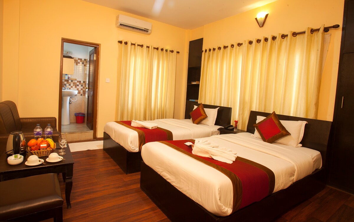 Deluxe Twin Beds Room in peaceful Atmosphere — photo