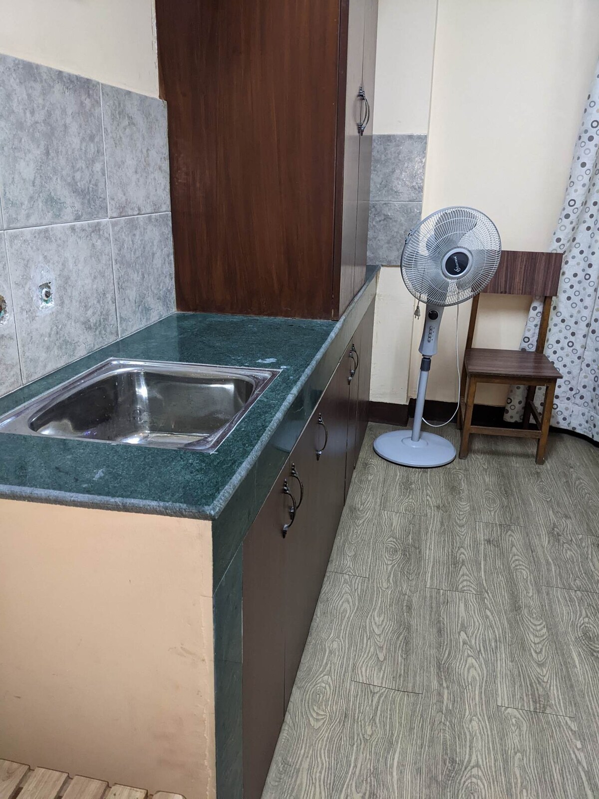 Family Style Hotel room 204- Walk to Lively Thamel — photo