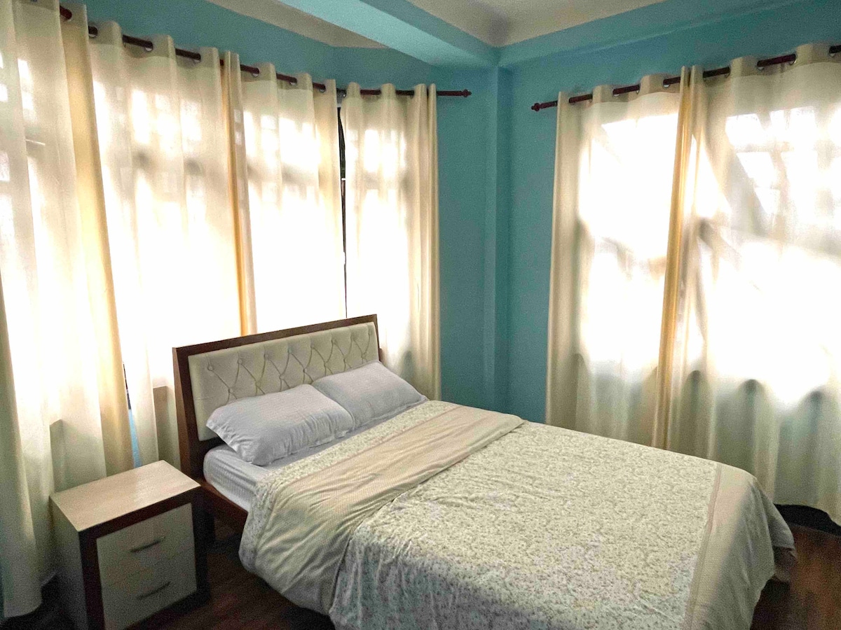 Private studio a minute walk from Boudha Stupa.