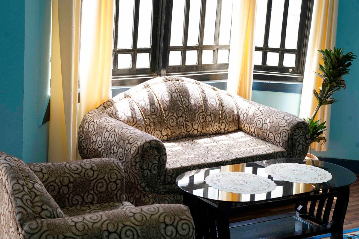 Private studio a minute walk from Boudha Stupa. — photo