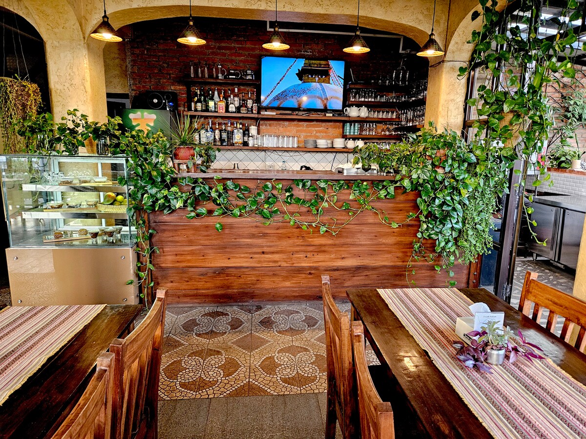 Centrally Located Apartment!