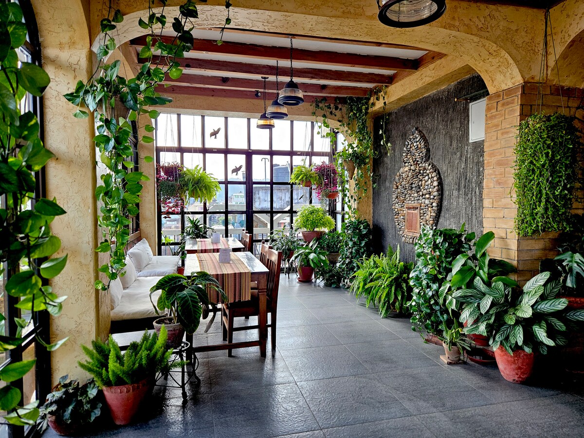 Centrally Located Apartment! — photo