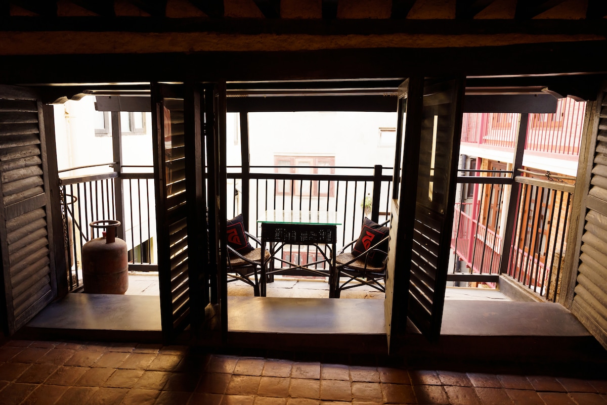 Large Plush room, Serviced Legacy Home of Patan — photo