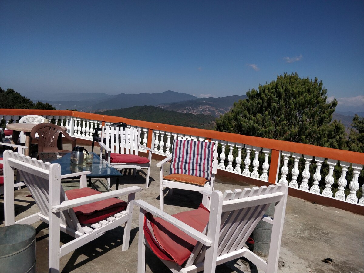 Langtang view Nagarkot bed and breakfast — photo