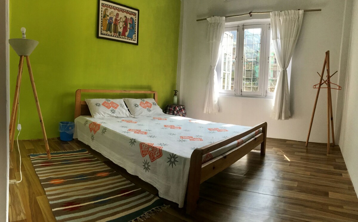 Apartment with lake moutain view(2 rooms, kitchen) — photo