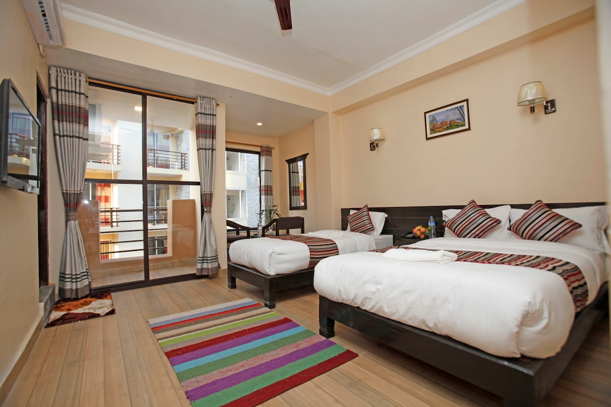 Deluxe room at hotel sublime — photo