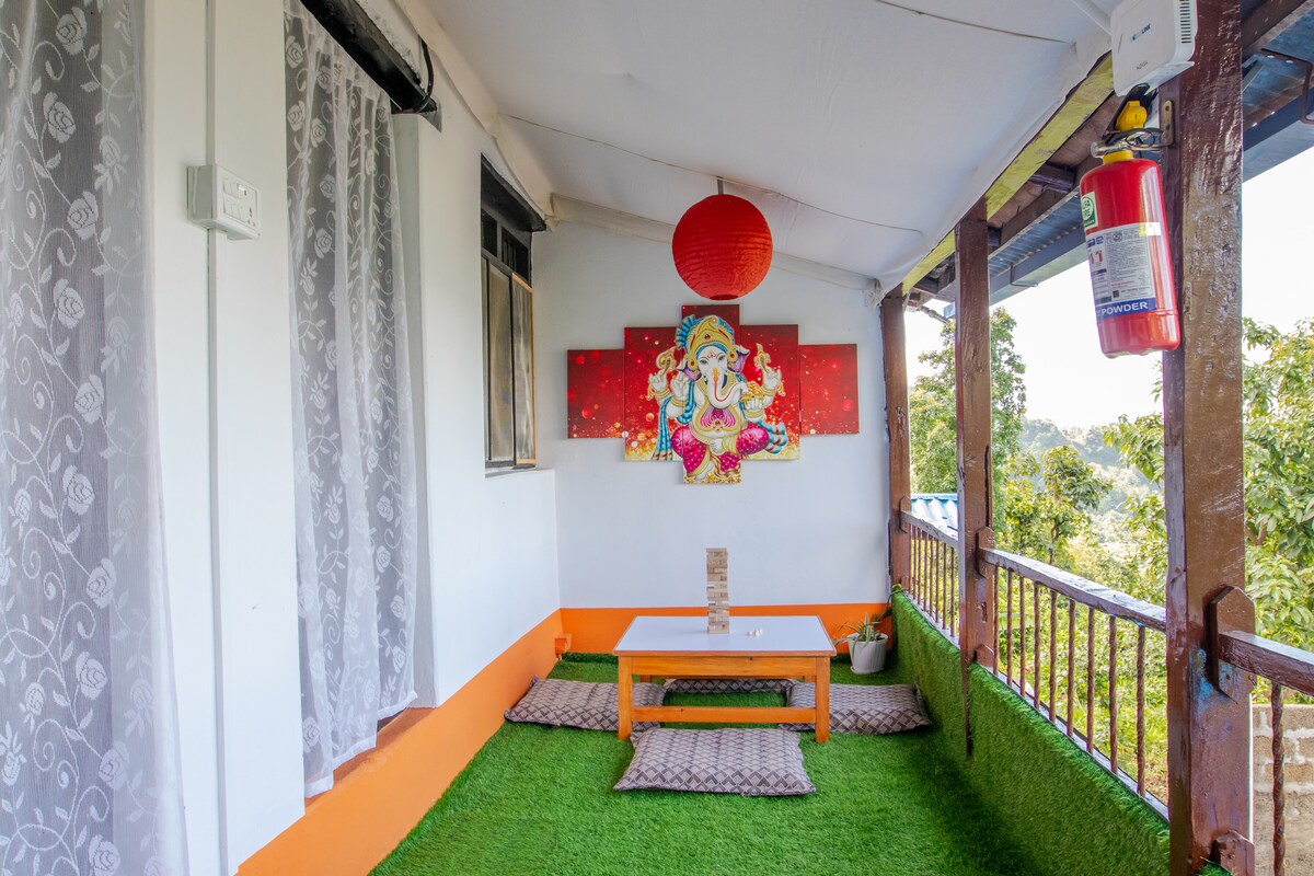 Tapas Stays, Traditional Nepali Home w/ Lake View — photo