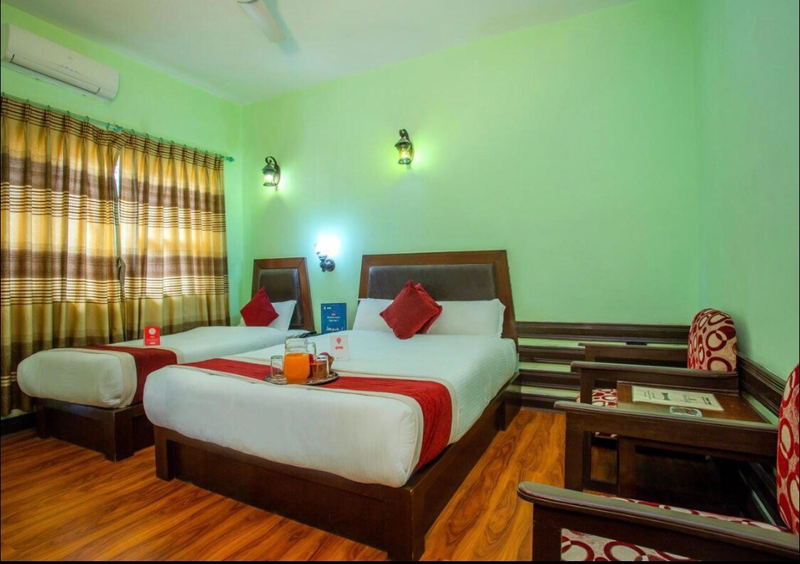 Society of Friends — photo