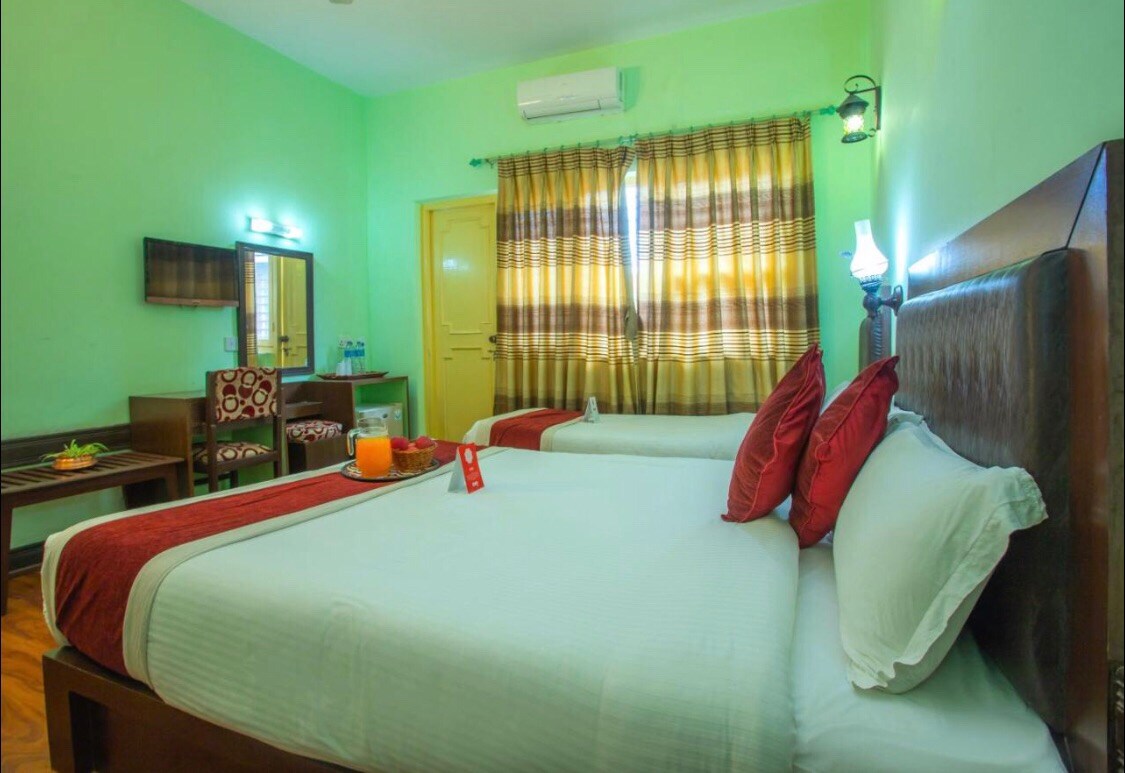 Society of Friends — photo