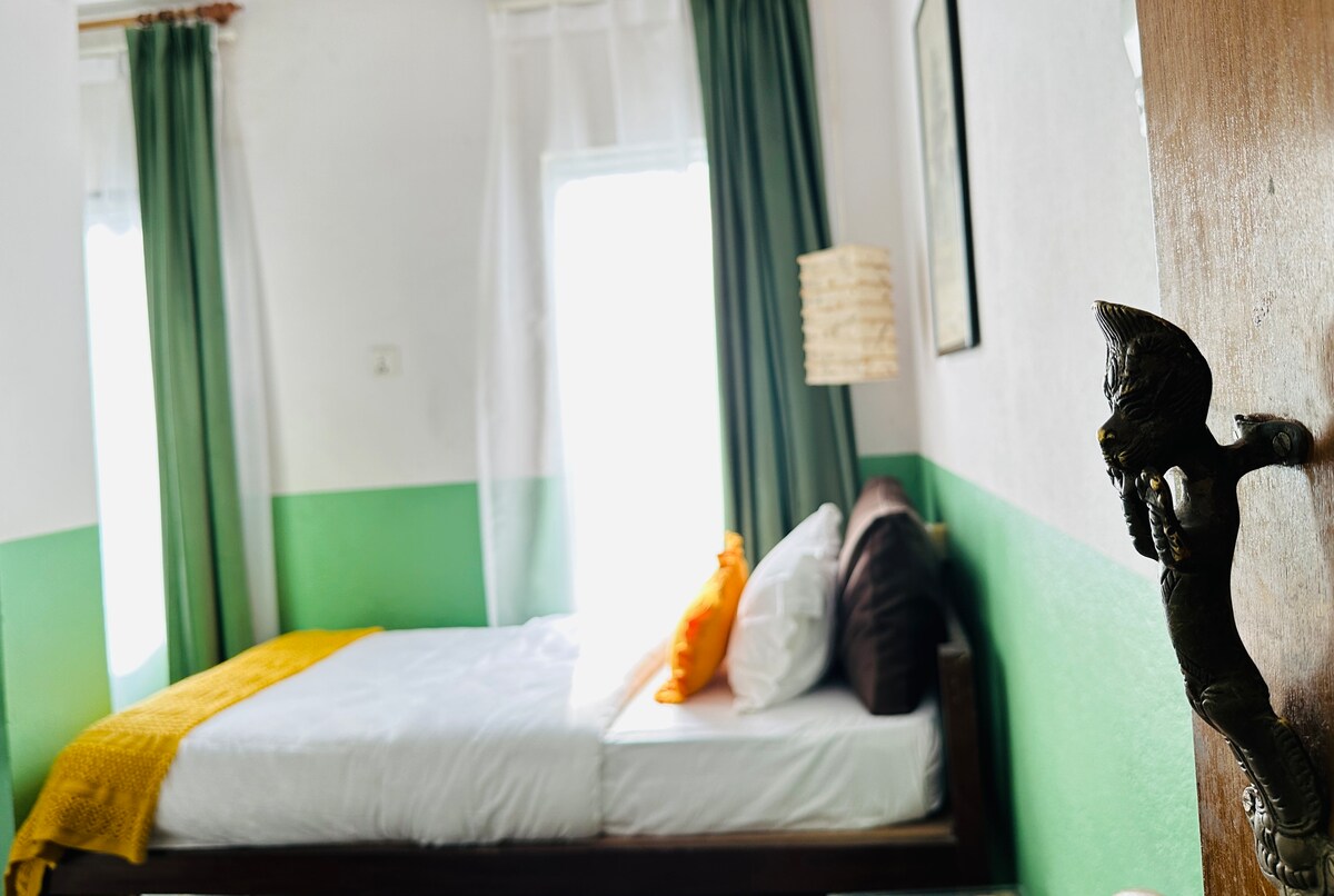 Hotel Darwin near thamel family room rooftop — photo