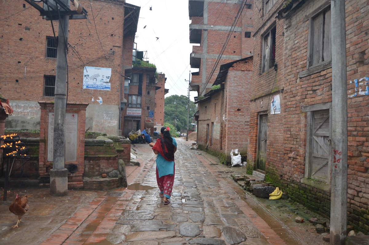 Cozy room near Hanuman Ghat and Taomadhi Square — photo