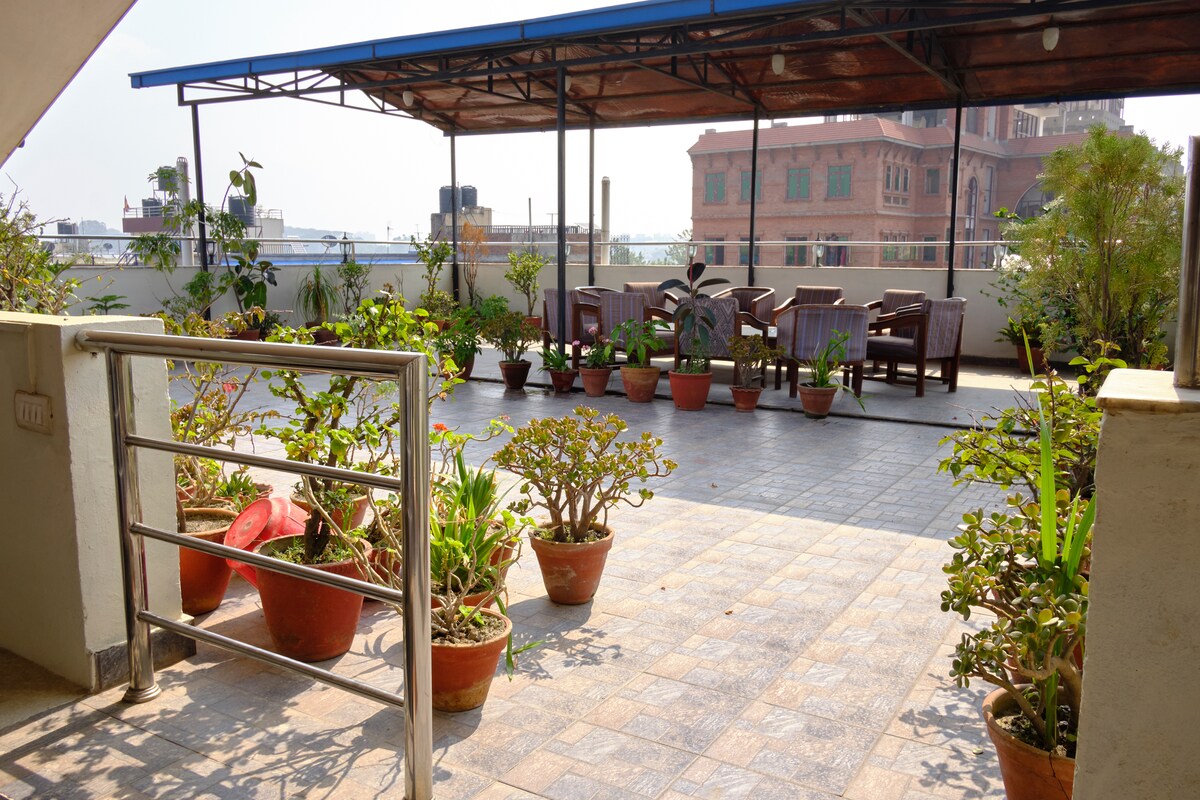 Hotel Yambu — photo