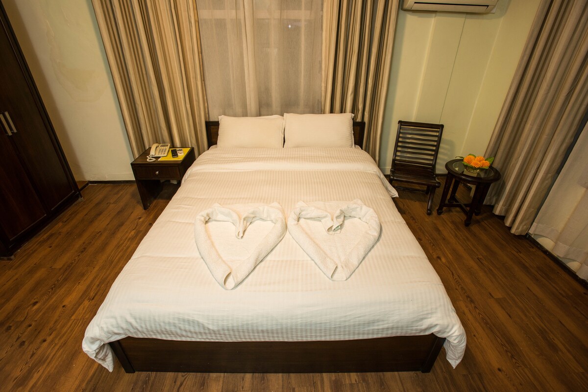 Hotel Yambu — photo