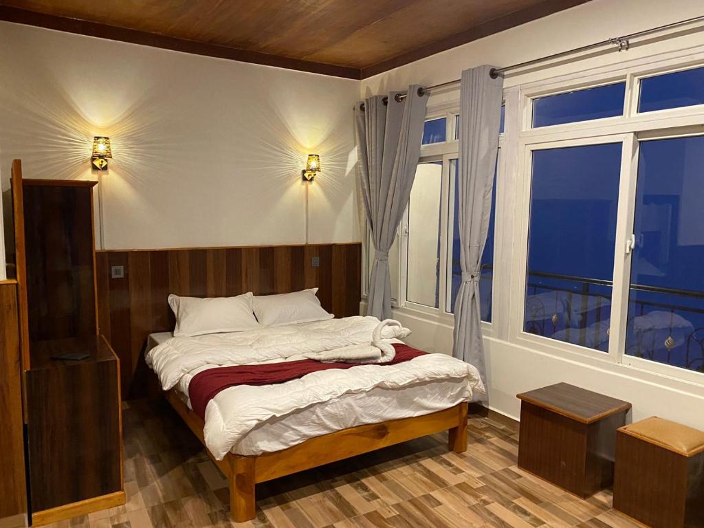 Sunrise & Himalayan View Stay in Sarangkot — photo