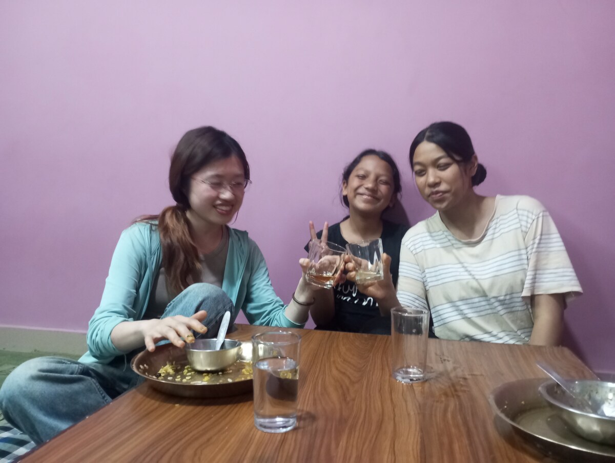 Comfortable and warm company with local Experience — photo