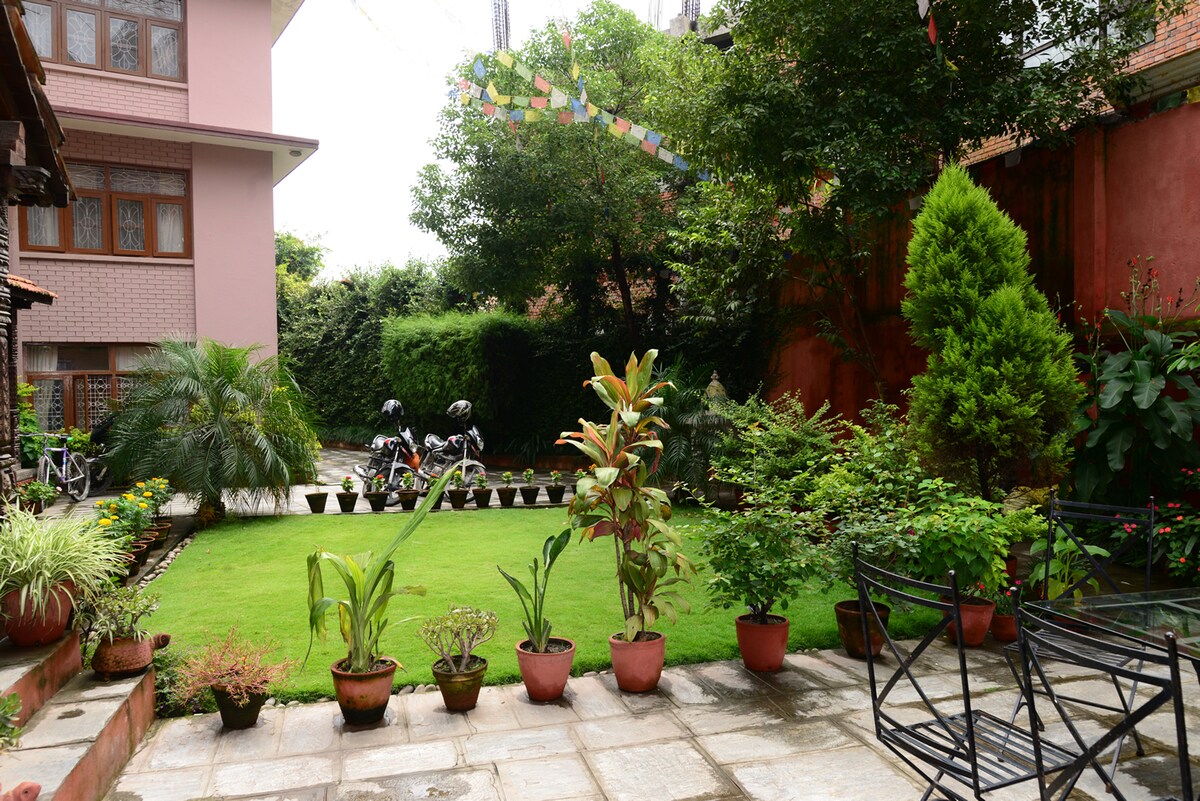 Hotel Green Horizon Deluxe King Bed (2Pax) — photo