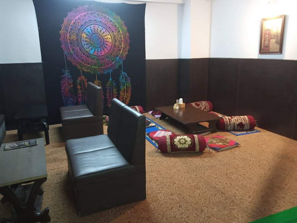 Hotel with Restaurant in Thamel — photo