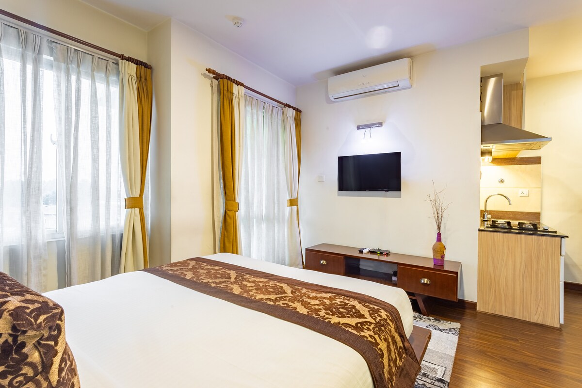 Studio with balcony no bathtub — photo