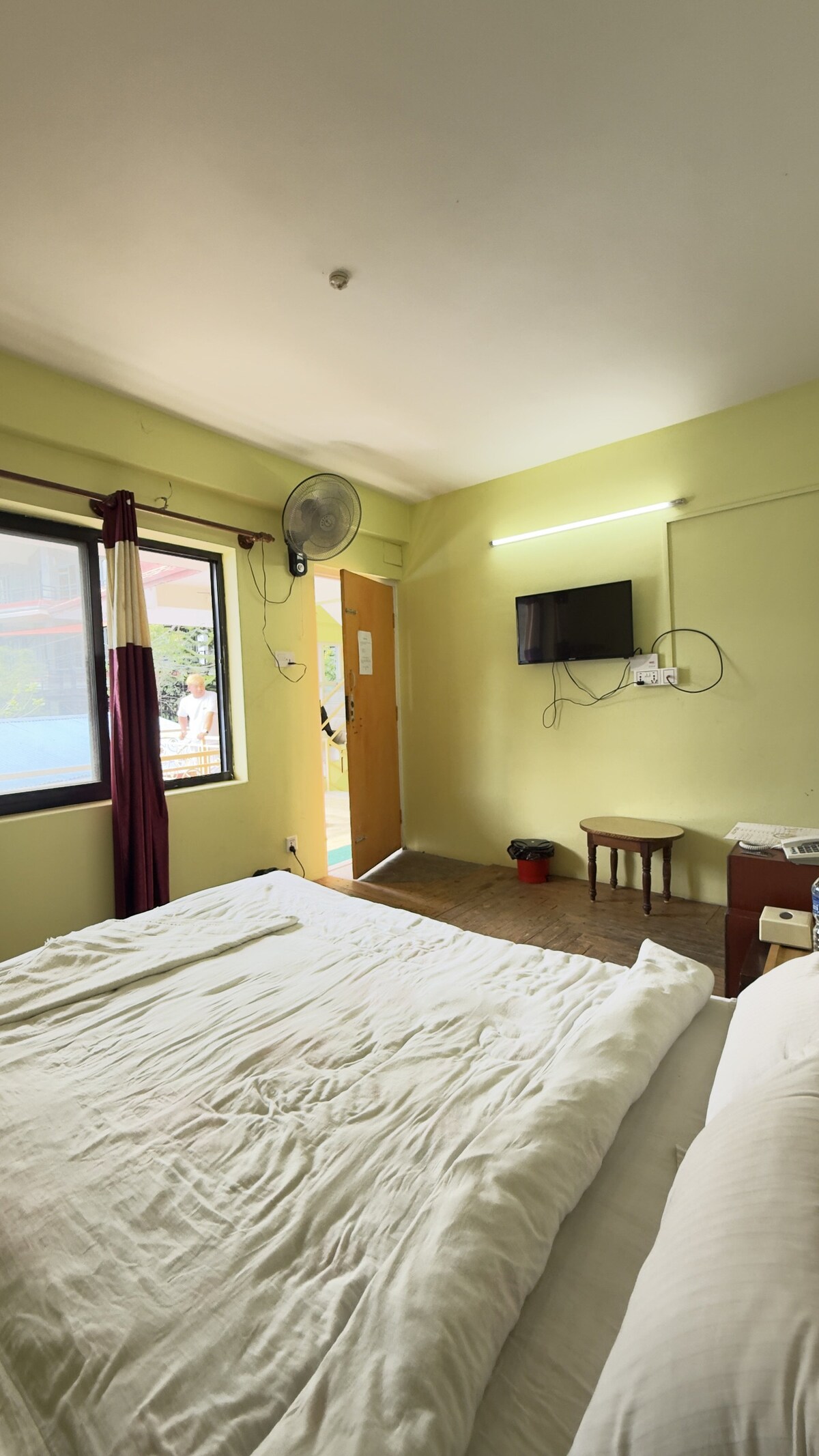 Clean & Spacious Room with bathroom attached — photo