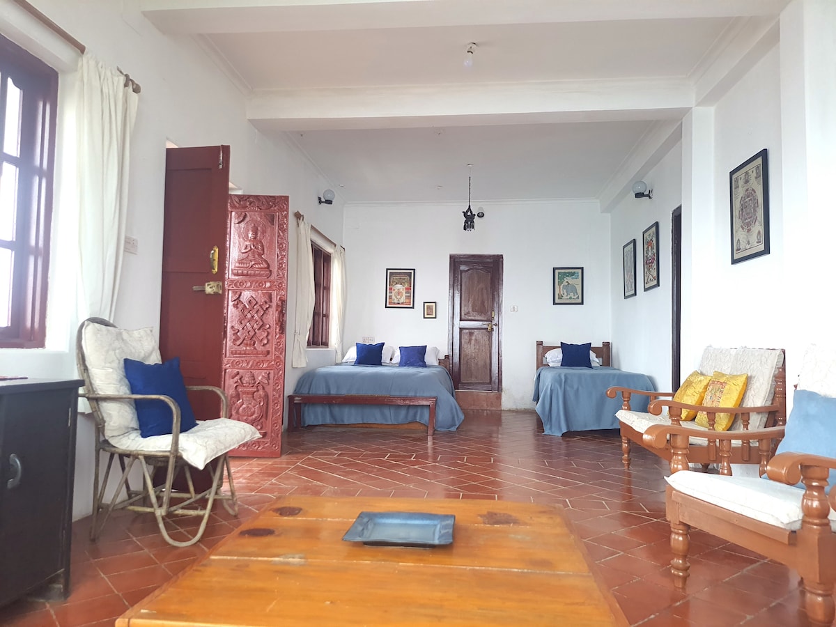 Mountain View Suite with Large Balcony – Pokhara — photo