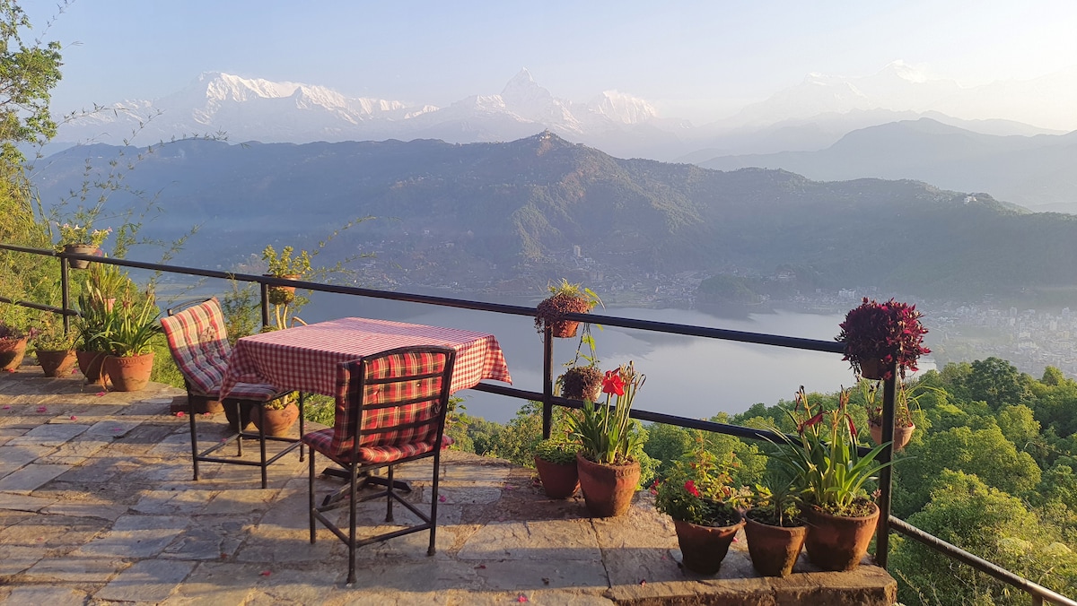 Mountain View Suite with Large Balcony – Pokhara — photo
