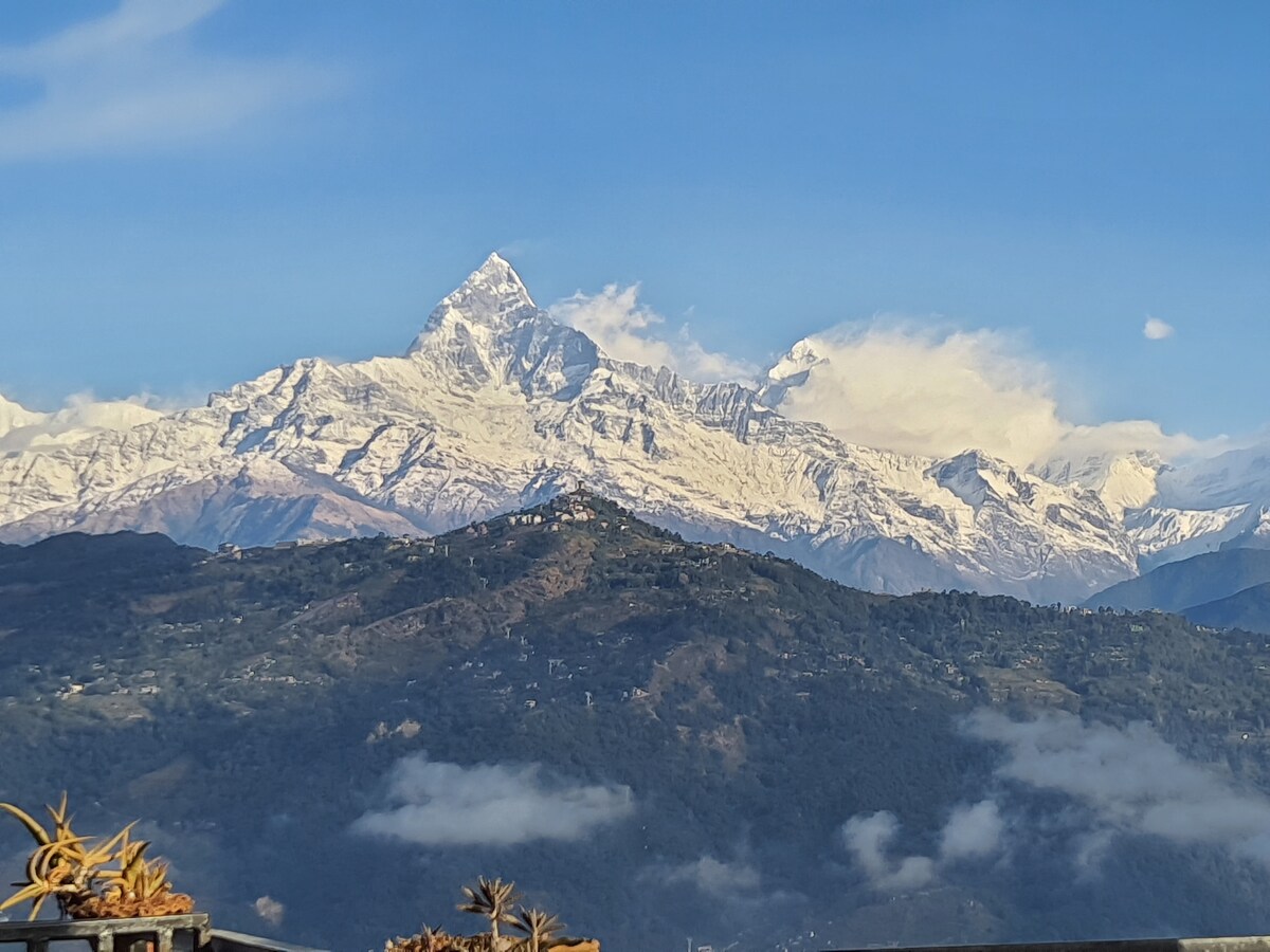 Mountain View Suite with Large Balcony – Pokhara — photo