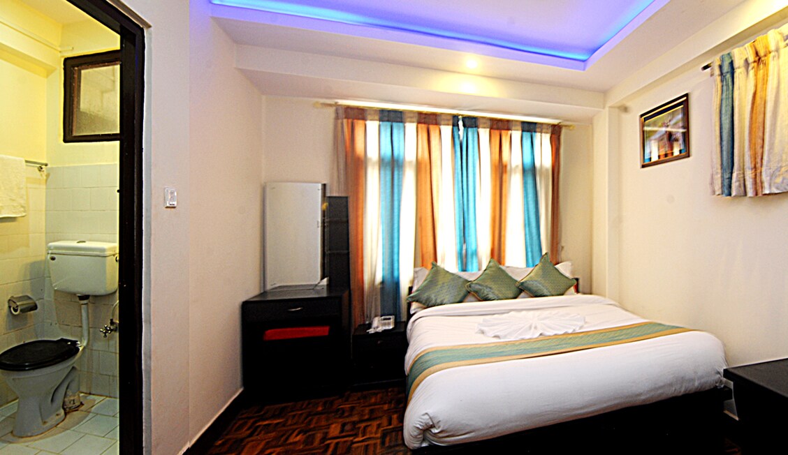 Thapa heritage(12$bed&breakfast)