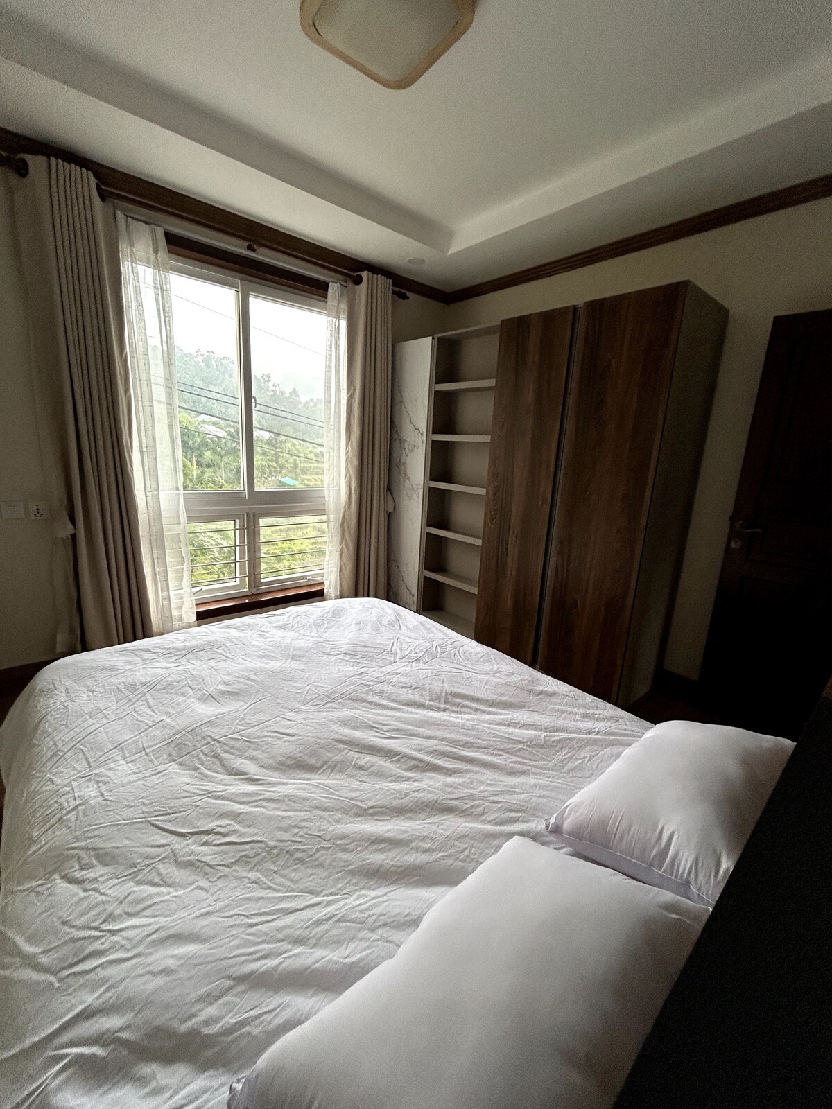 2 BHK Pame Lakeview Apartment — photo