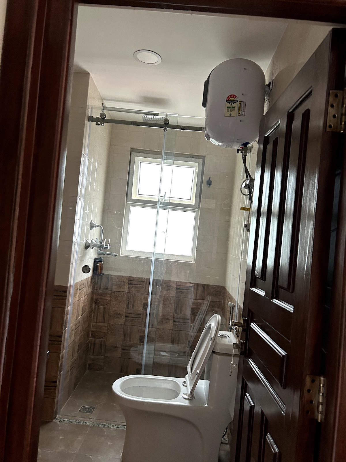 2 BHK Pame Lakeview Apartment — photo