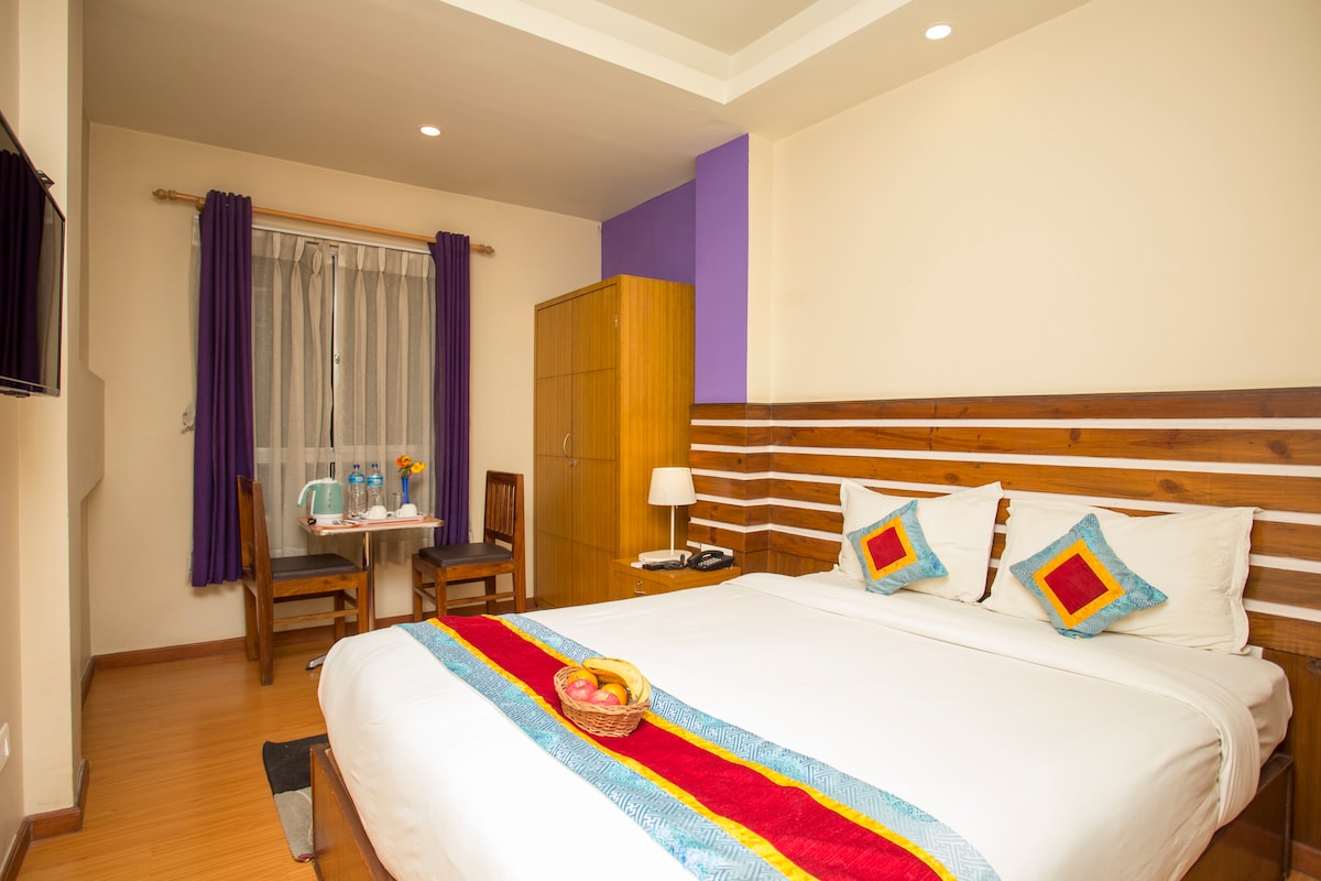 Cozy Room (Queen Bed) in Thamel — photo