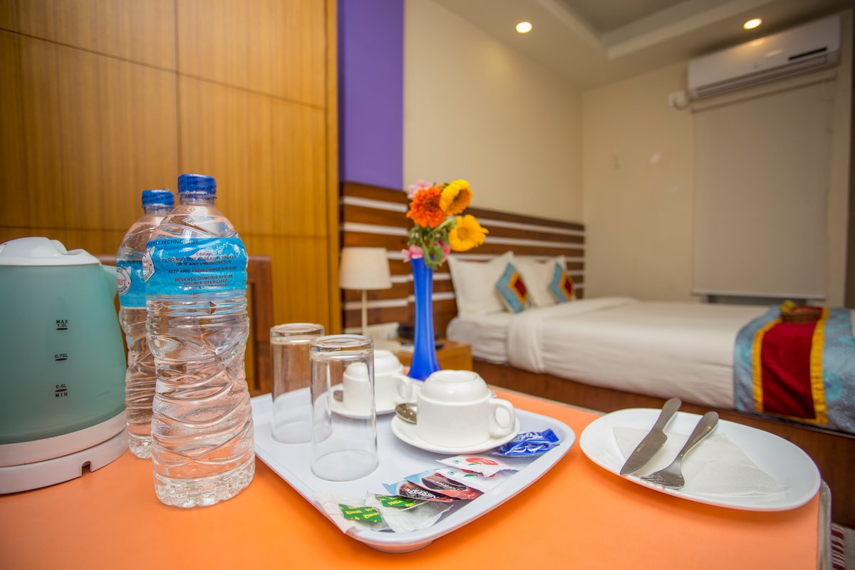 Cozy Room (Queen Bed) in Thamel — photo