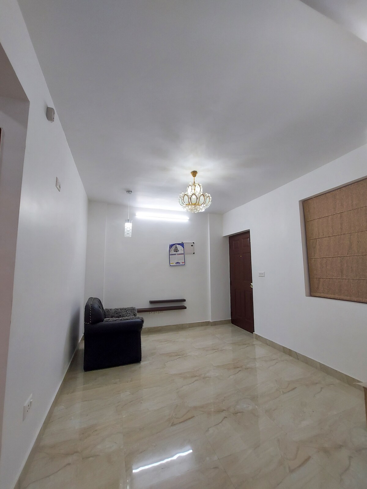 Lovely two bedroom apartment in a good society — photo