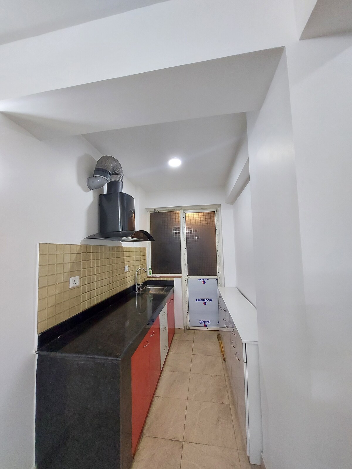 Lovely two bedroom apartment in a good society — photo