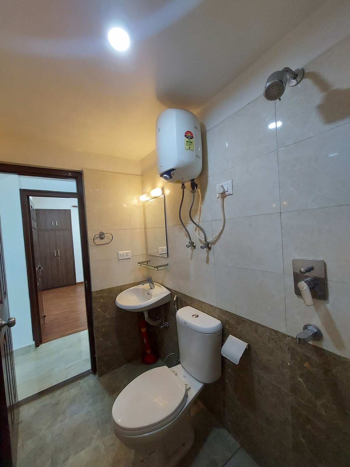 Lovely two bedroom apartment in a good society — photo