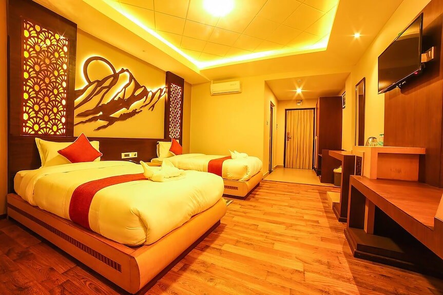 Nice food fun server — photo