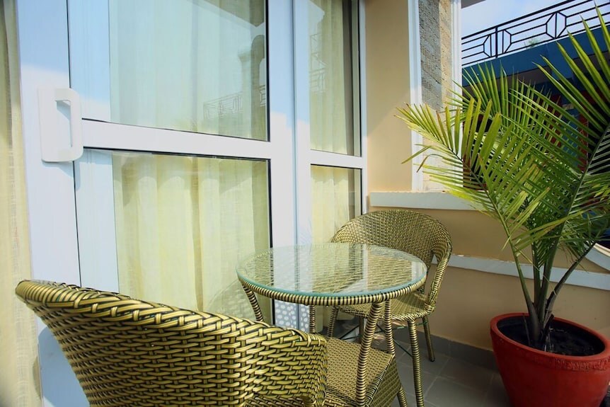 Nice food fun server — photo