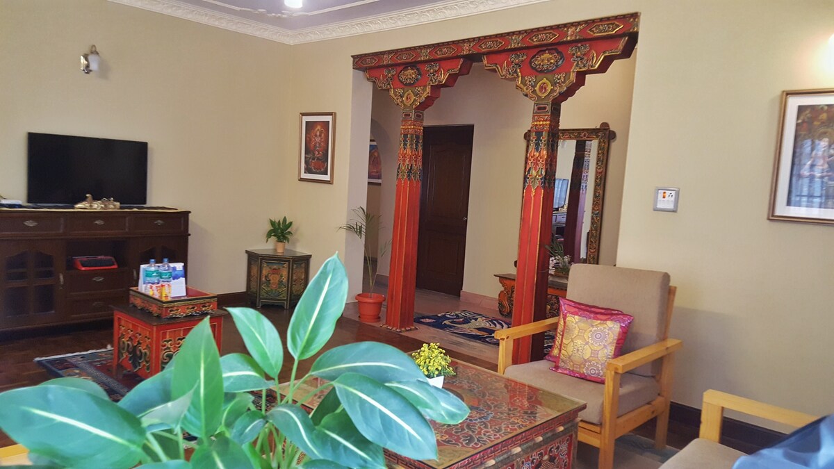 SUPERHOST | Boutique 1BHK Tibet Designer Apartment