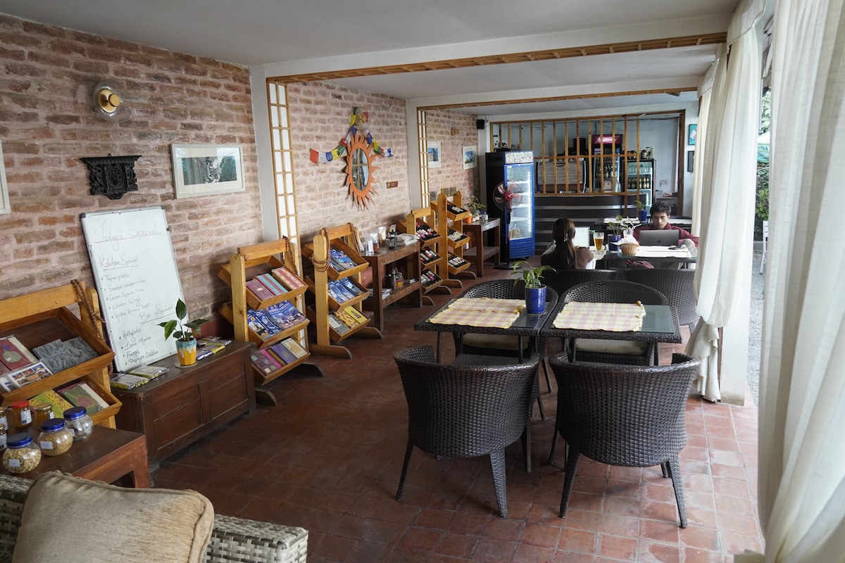 Pomelo Tree Room — photo