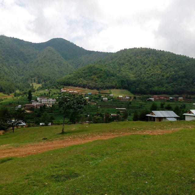 Kathmandu: 2-Day Balthali Hike via Dhulikhel & Namobuddha in Dhulikhel