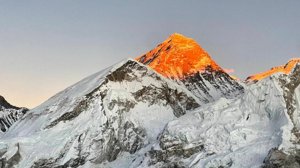 Gokyo Valley: 10-Day Lakes Trek With Gokyo Ri Sunrise in Phakding