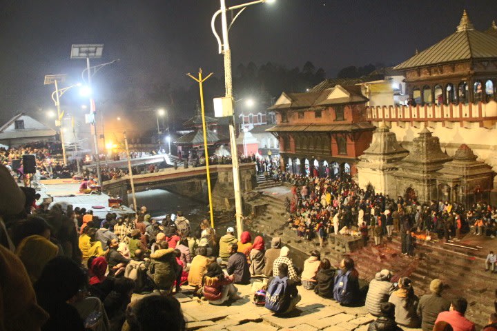 Experience the Evening Aarati Pooja at Pashupatinath Temple in Kathmandu — photo 2