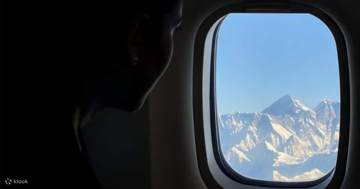 Experience the Stunning Mount Everest on a Scenic Tour by Plane from Kathmandu with Transfers — photo 4