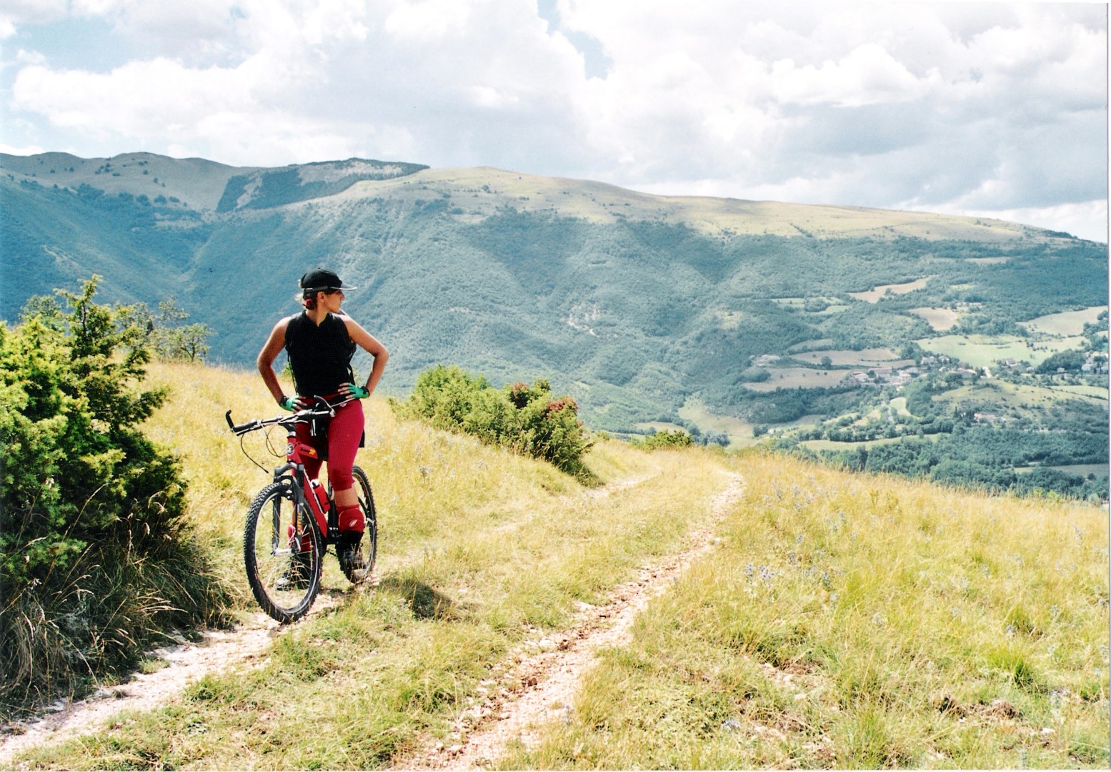 Nagarkot Downhill Mountain Biking Trek from Kathmandu photo 4