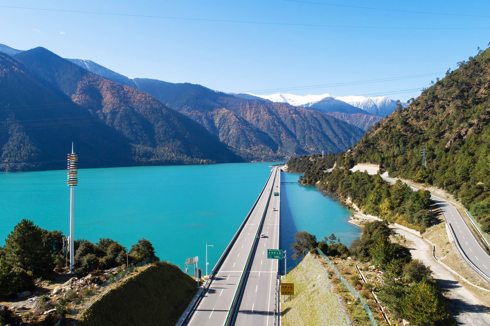 12-Day Panoramic Tour of Tibet Lhasa Snowy Sky Realm (Chinese/English Speaking Guide, Foreigner Group Tour + Nyingchi + Lulang + Lhasa + Potala Palace + Yamdrok Lake + Mount Everest + Namtso Lake + Sera Monastery + Includes Tibet Entry Permit Application) photo 3